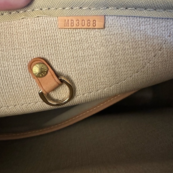 Authentic Louis Vuitton Alize 24 - Picture 8 of 11